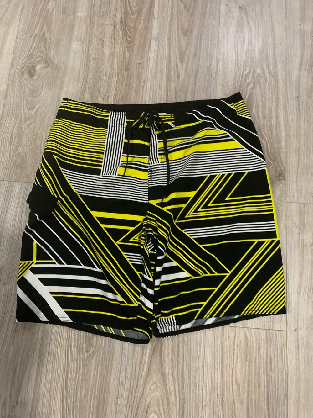 Men's Black & Yellow Geometric Swim Trunks with Drawstring